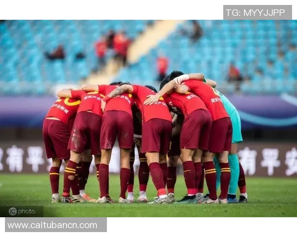 梅县足球传奇人物的辉煌历程与影响力探讨